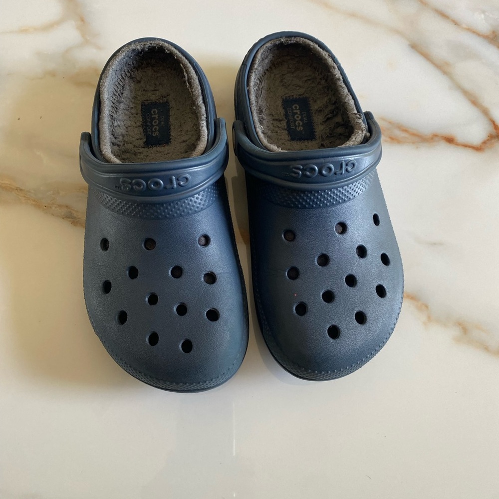 Crocs women’s Blue Clogs